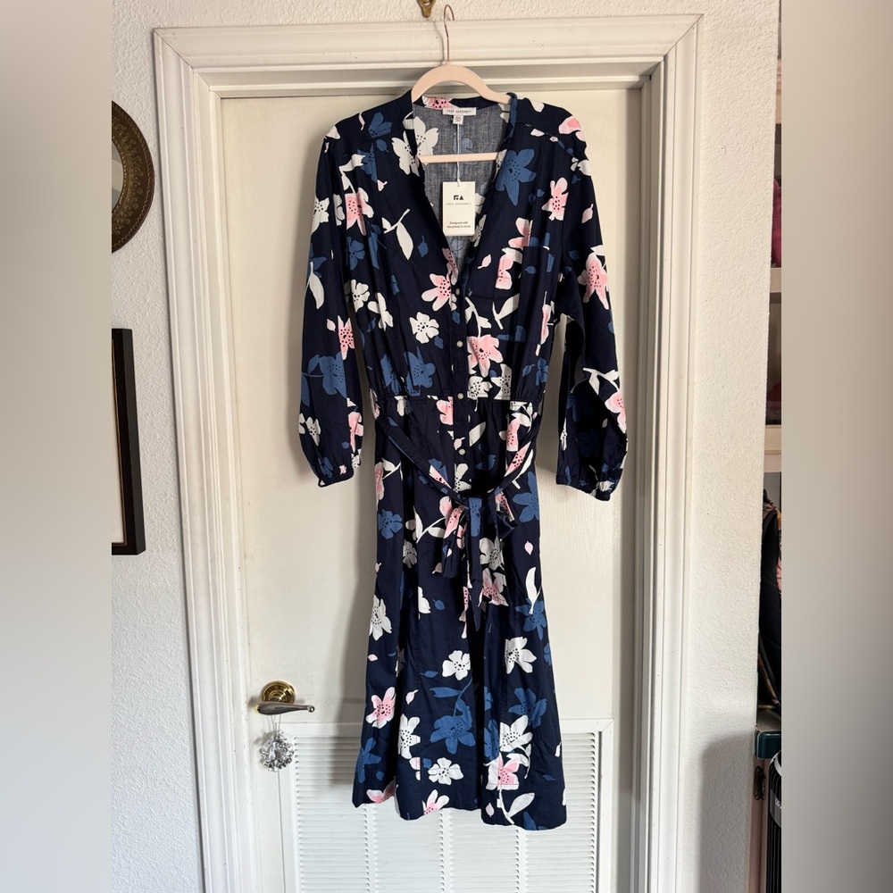 NWT Free Assembly Navy Floral Dress
